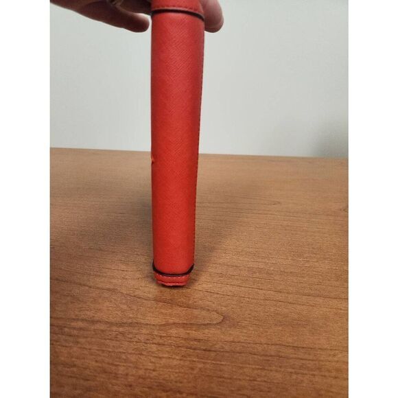 Guess Wallet Red Zip Around Baldwin Park EUC (R) - Picture 7 of 16